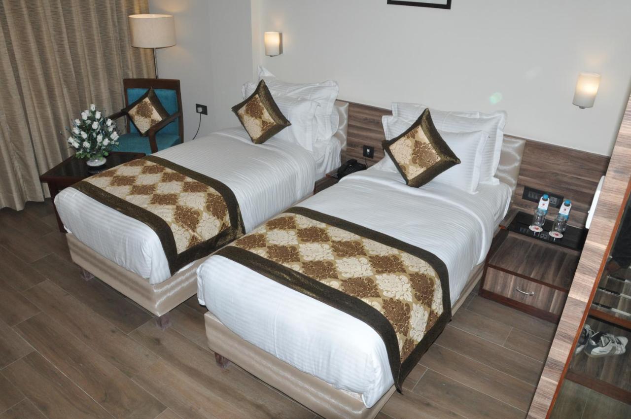 Spree Hotel Jaipur Exteriör bild
