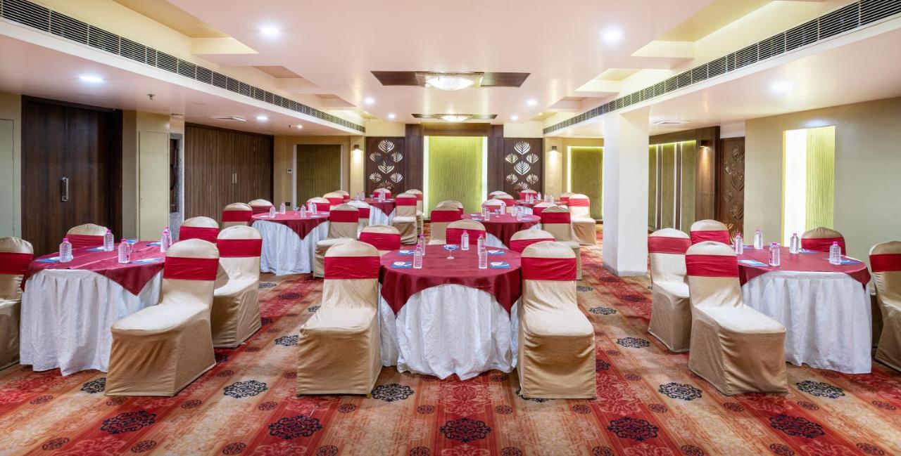 Spree Hotel Jaipur Exteriör bild